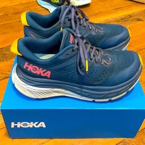 HOKA stinson ATR 6 - Size 7